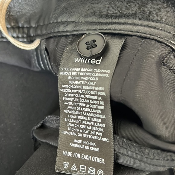 Wilfred High Tied Pant Faux Leather Pant from Aritzia - Picture 4 of 7